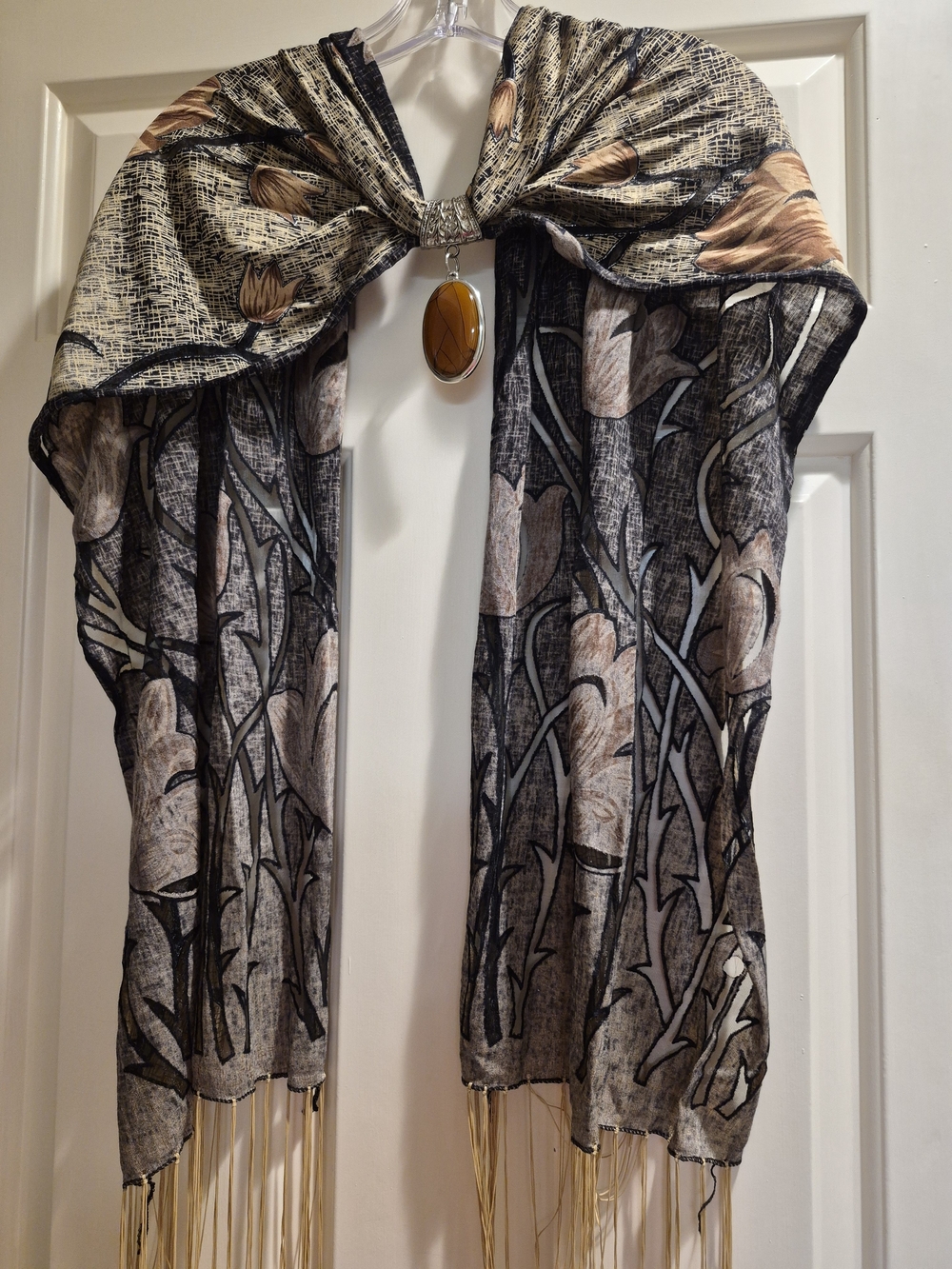 NWOT-Tulip Sheer Fringe Wrap Scarf in Beige and Black W/ 2-1/2 Natural Stone-60"